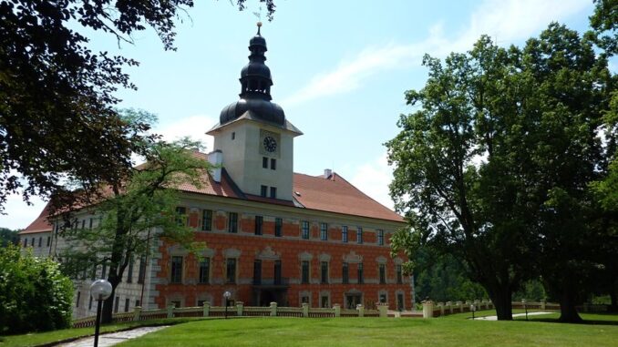 Petr Vok si oblíbil zámek Bechyně