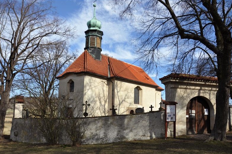 Tetín, kostel sv. Jana Nepomuckého