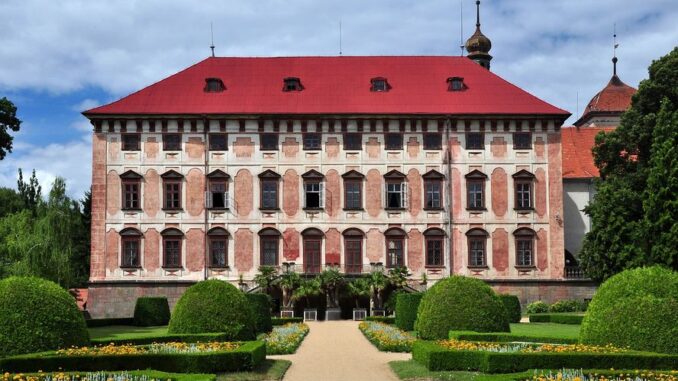 Zámek Libochovice v Ústeckém kraji. Zdroj foto Pixabay.com