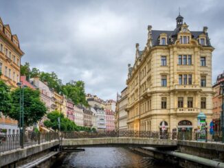 Pohled na Karlovy Vary. Foto: Pixabay.com