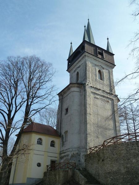 Vystoupejte na věž kostela, je rozhlednou nazvanou Bolfánek. Zdroj foto: Občanské sdružení Otisk
