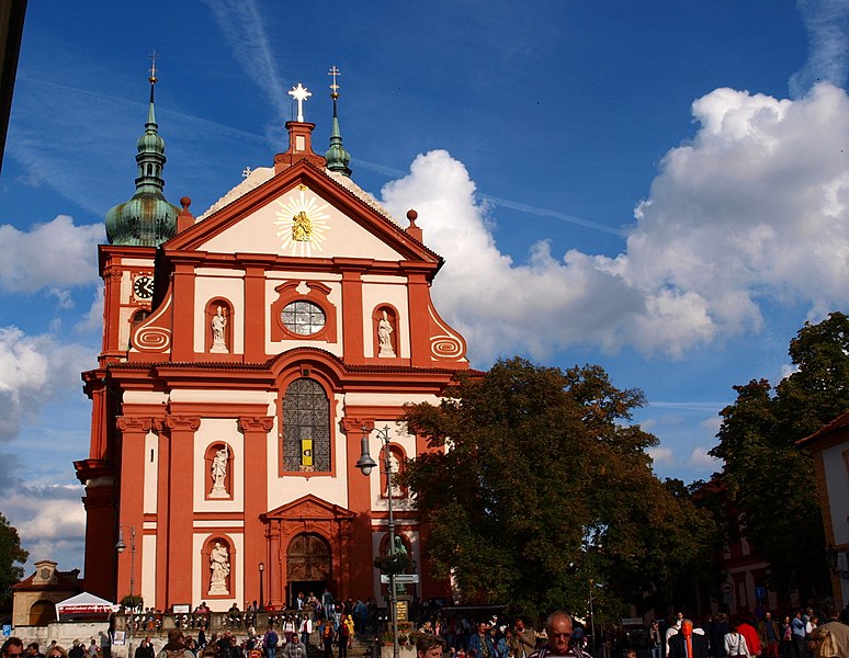 Kostel Nanebevzetí Panny Marie ve Staré Boleslavi. Autor: VitVit. Zdroj: Wikipedia Commons CC BY-SA 4.0