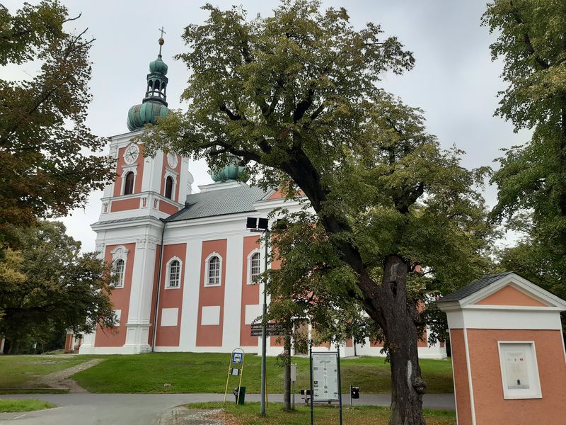 Poutní místo Cvilín s kostelem Panny Marie Sedmibolestné. Foto: Anna Petruželková