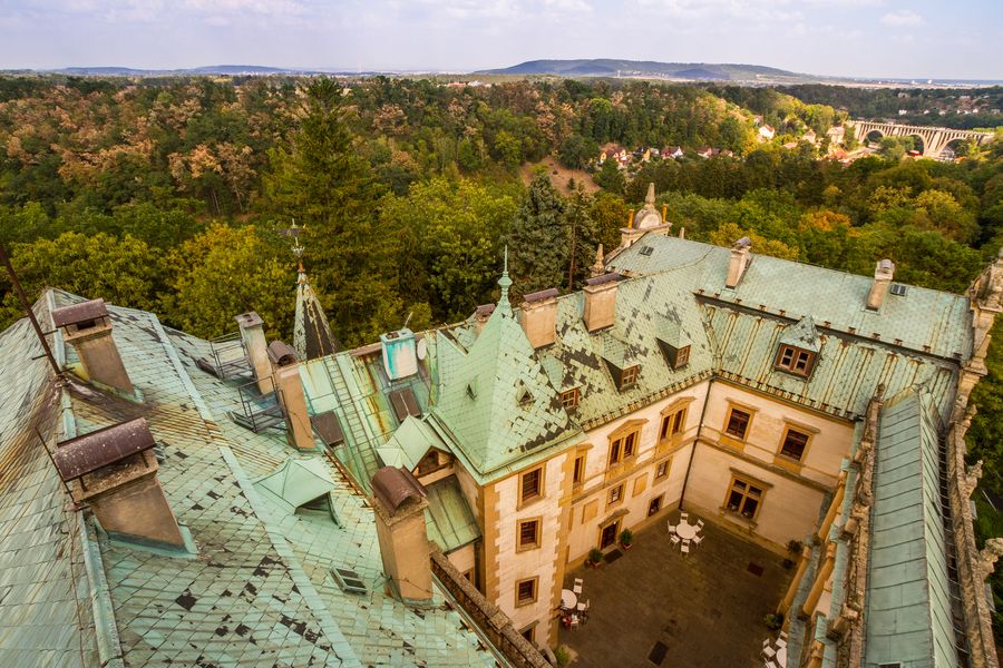 Exteriéry středočeského zámku Stránova. Zdroj foto: Dvůr Lobeč