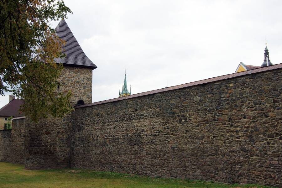 Město Polička: gotické hradby. Foto: Flickr.com / Donald Judge
