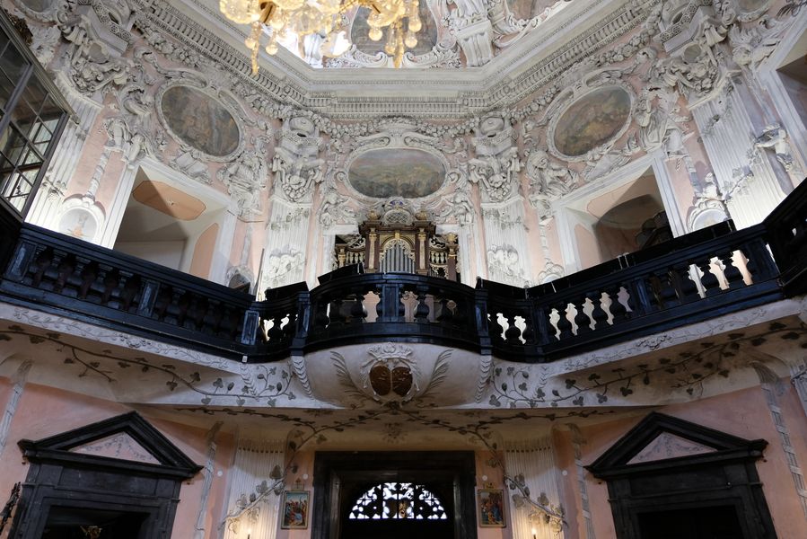 Interiér zámku Choltice. Zdroj: Shutterstock/Ludek_H