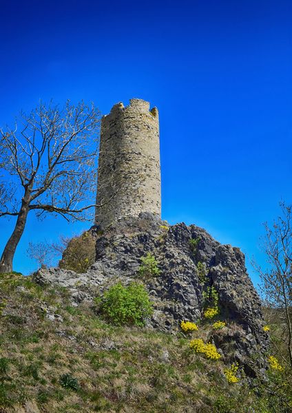 Zřícenina hradu Skalka. Zdroj: obec Vlastislav, Ústecký kraj