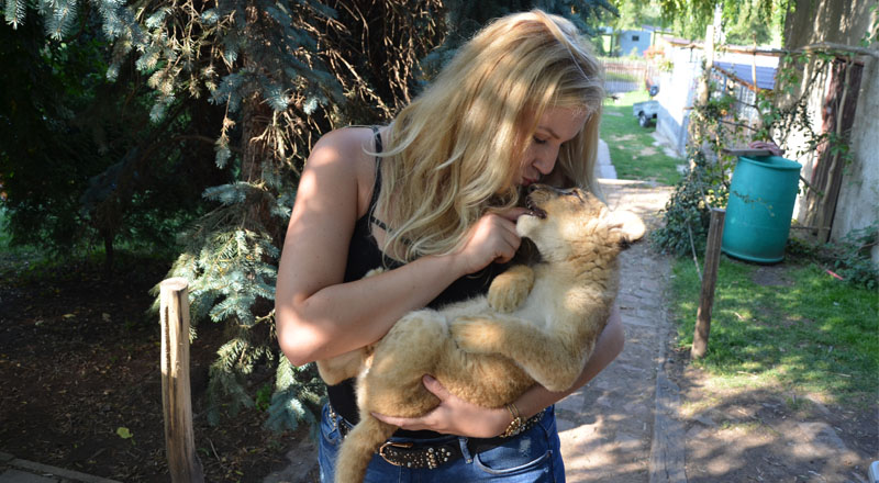 V zooparku se můžete se zvířaty i fotit. Foto: Zoopark Olovnice