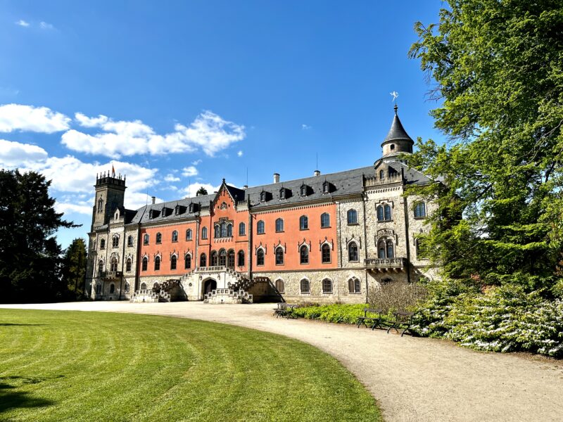 Pohádkový park na Sychrově. Zdroj: Státní zámek Sychrov.