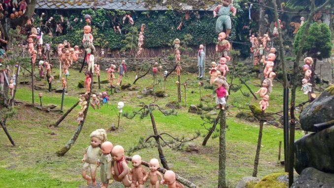 Dům oběšených panenek