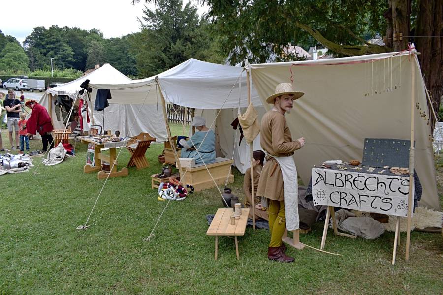 Historický den na hradě Šternberk. Zdroj: Národní památkový ústav