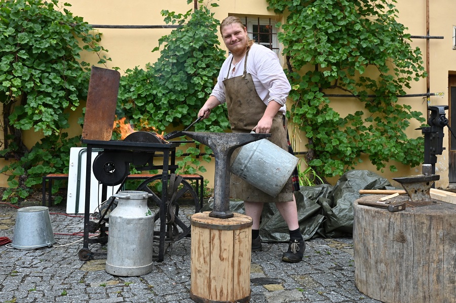 Zdroj: Zámek Čestice