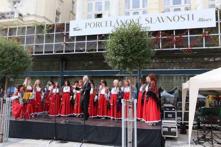 Porcelánové slavnosti v Karlových Varech. Zdroj: Thun 1794 a.s.