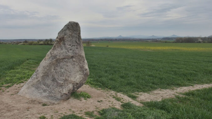 Menhir Zakletý mnich