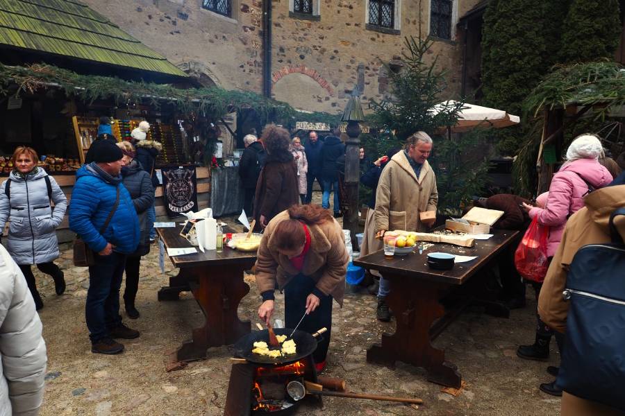 Vánoční trhy na hradu Loket. Zdroj: Hrad Loket, o.p.s.
