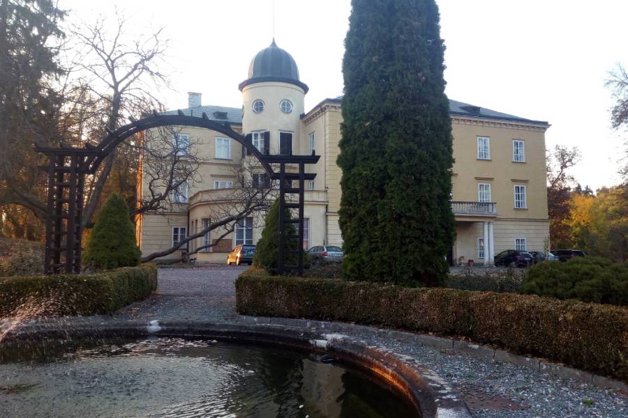 Zámek Bílé Poličany. Zdroj: Ústřední hasičská škola Bílé Poličany