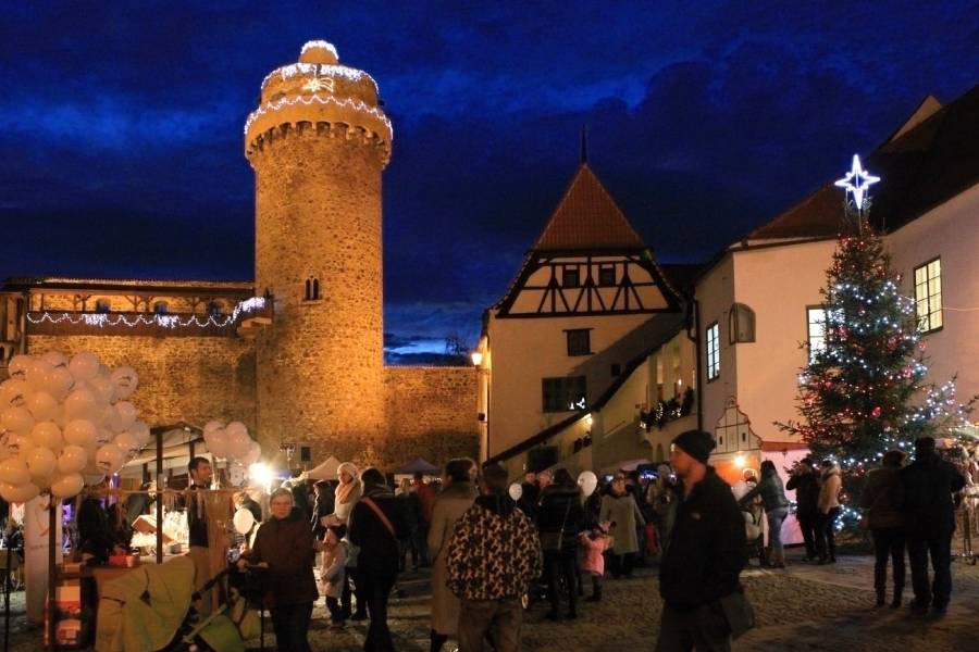 Adventní trhy na hradě Strakonice. Zdroj: sumavanet.cz