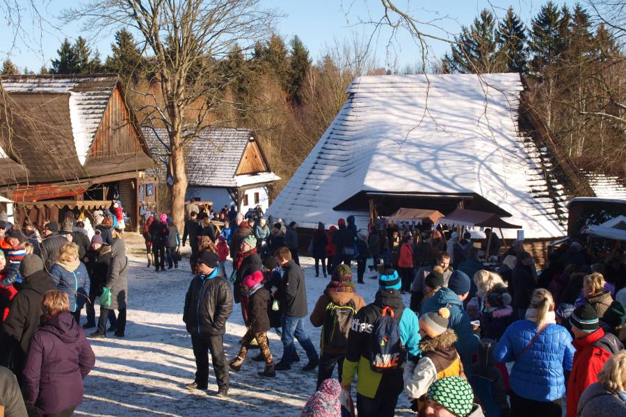 Adventní jarmark ve skanzenu Veselý kopec. Zdroj: Muzeum v přírodě Vysočina