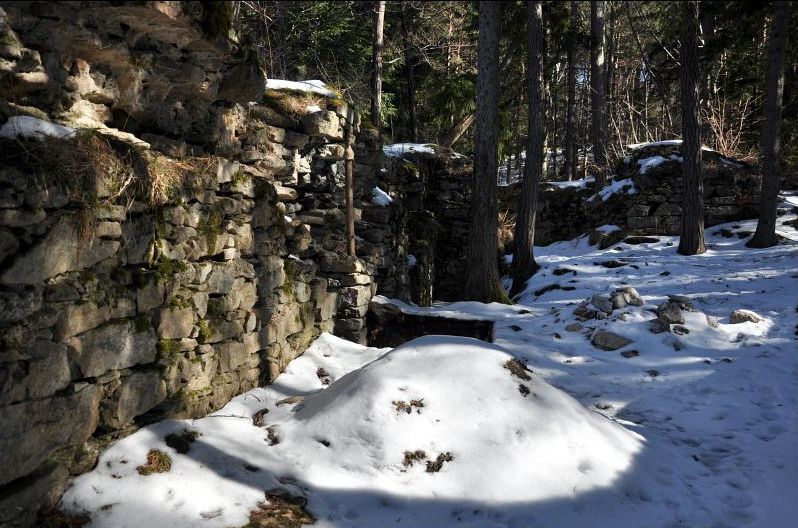 Zřícenina hradu Sokolčí. Foto: Petr Fabian. Zdroj: <a href="http://www.hrady-zriceniny.cz">Hrady-zříceniny.cz</a>