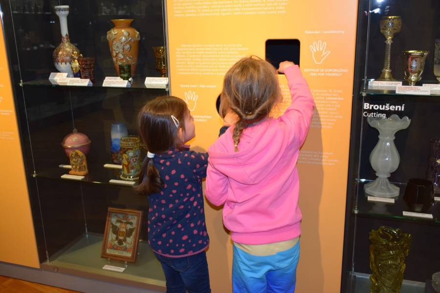 Program pro děti v jabloneckém muzeu. Zdroj: Muzeum skla a bižuterie v Jablonci nad Nisou