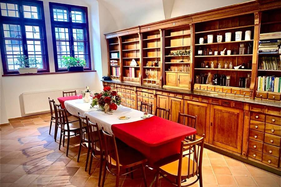 Příběh rekonstrukce domu. Zdroj: Zámecká lékárna a.s.