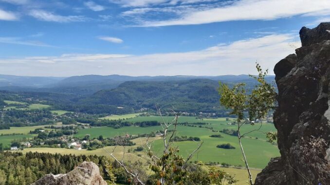Výhled ze Šemnické skály. Foto: Anna Petruželková