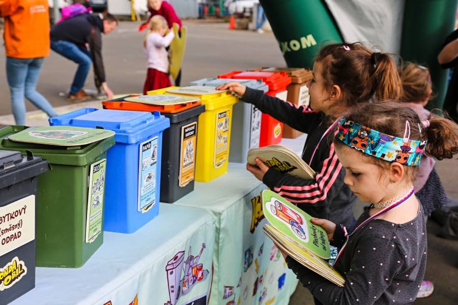 Den Země v Kovozoo ve Starém Městě. Autor: Martin Zemánek. Zdroj: Kovozoo, kovozoo.cz