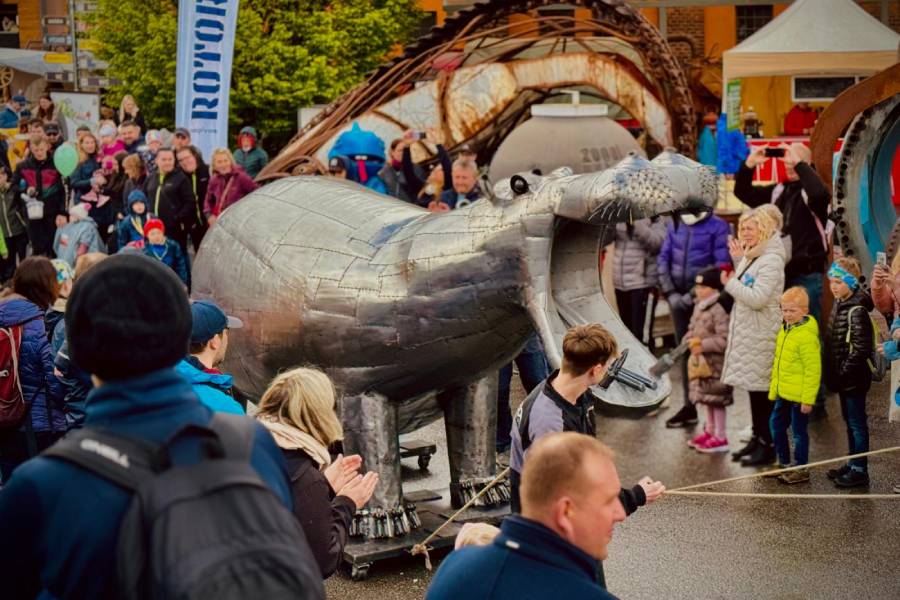 Den Země v Kovozoo ve Starém Městě. Autor: Martin Zemánek. Zdroj: Kovozoo, kovozoo.cz