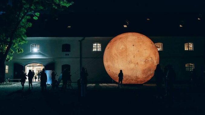 Noc vědců v Pevnosti poznání. Autor: Adam Mráček. Zdroj: Interaktivní muzeum vědy Univerzity Palackého