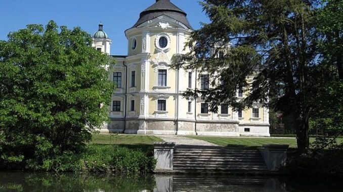 Zámek Kravaře, jižní průčelí. Zdroj: Creative Commons (CC BY-SA 4.0). Autor: Vlach Pavel