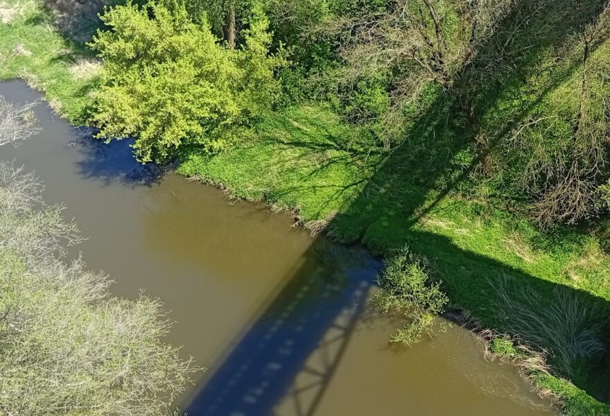 Stínový viadukt nad Klabavou. Zdroj foto: Pavla Košík Jelínková