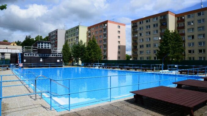 Venkovní bazén Bioska.