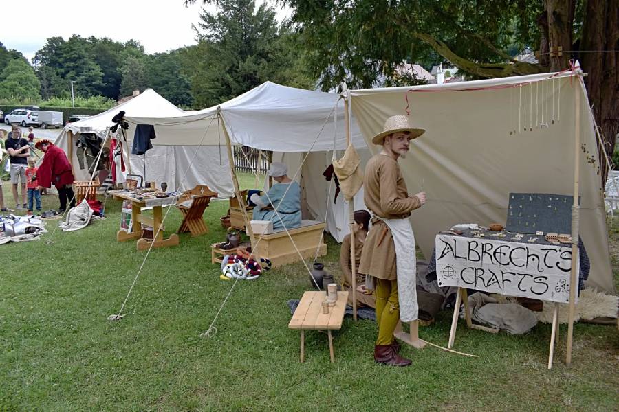 Historický den na hradě Šternberk. Zdroj: Národní památkový ústav
