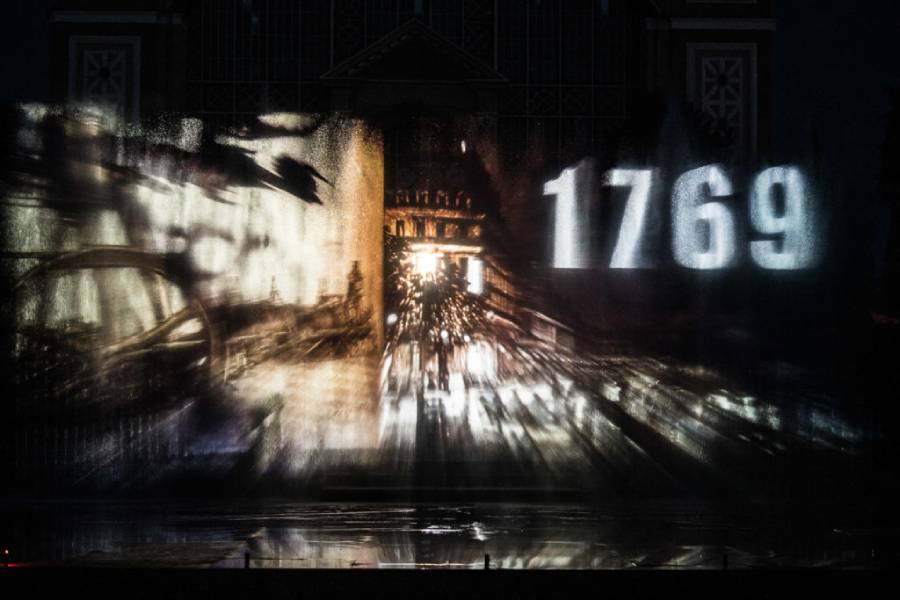 Magická fontána v Praze. Zdroj: Pyroterra