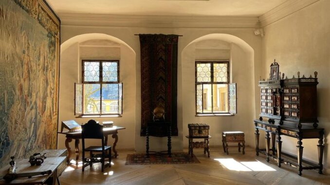 Interiér velkolosinského zámku. Zdroj: Národní památkový ústav