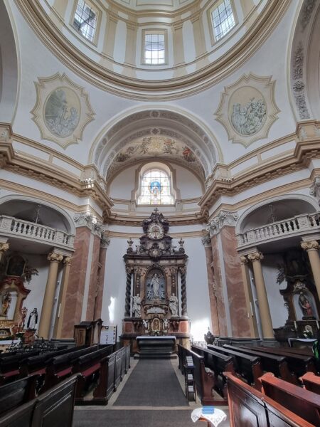 bazilika sv. Vavřince a sv. Zdislavy. 