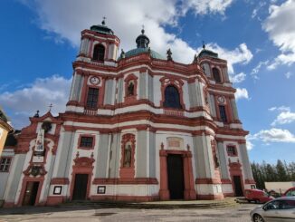 bazilika sv. Vavřince a sv. Zdislavy.