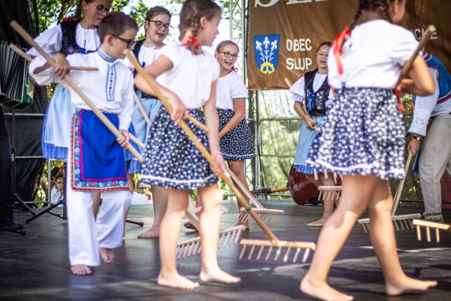 Slavnosti chleba ve Slupi. Folklorní program. Zdroj: Obec Chlup