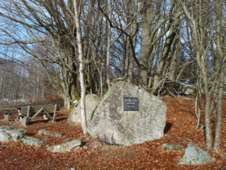 Kamenná Hlava. Památník.