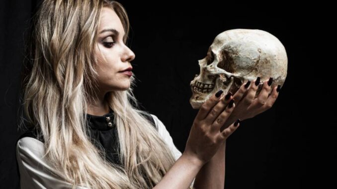 Dříve nebo později je každý nucen čelit vlastní smrtelnosti. Ilustrační foto. Zdroj: freepik.com, volná licence