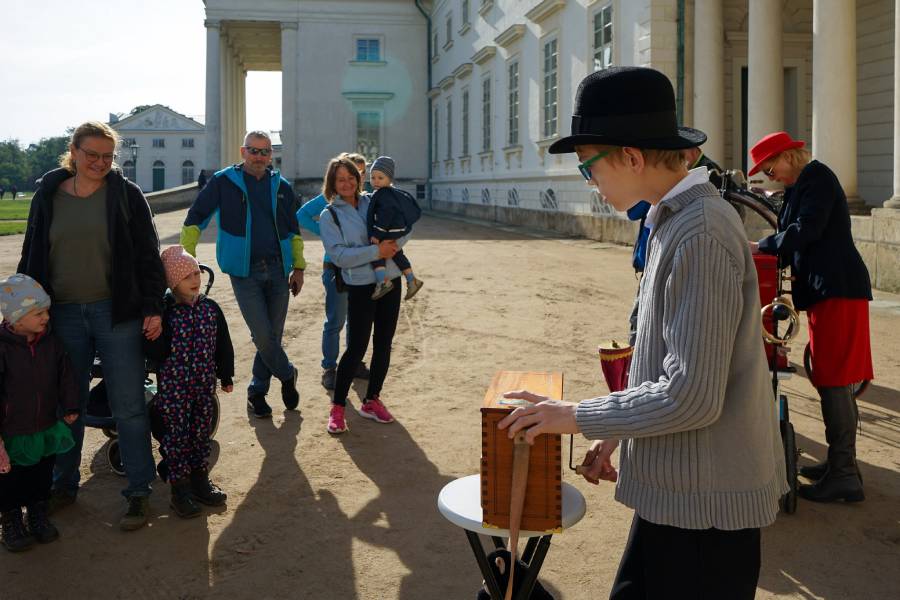 Zámecké čajování na Kačině. Zdroj: Národní zemědělské muzeum