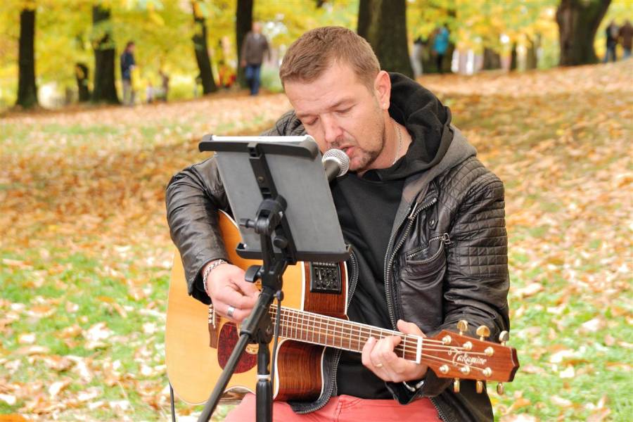 Kaštanobraní v nasavrcké Kaštance. Zdroj: Město Nasavrky