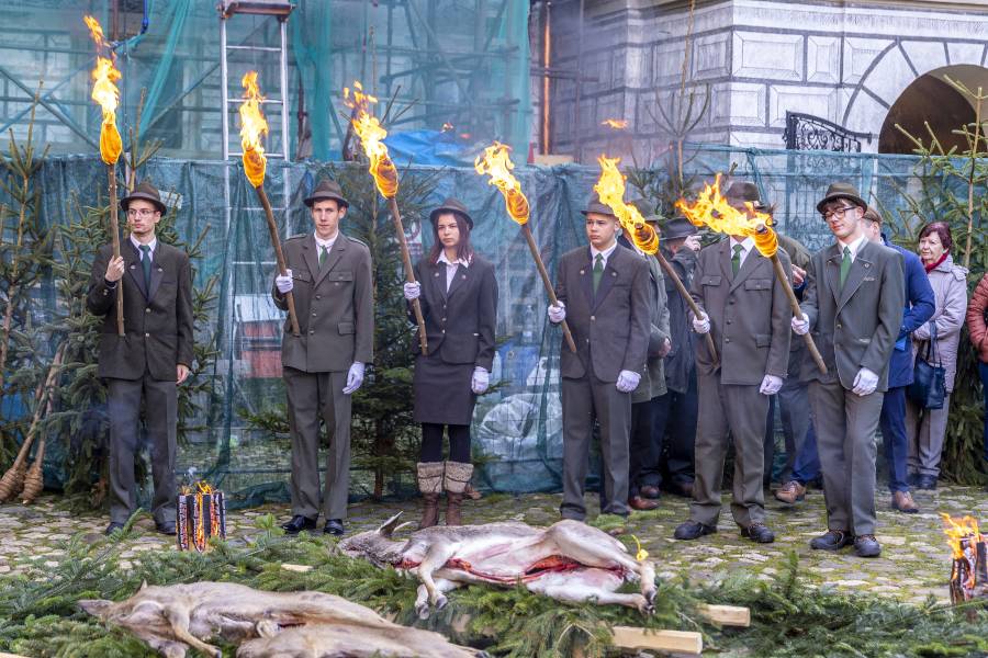 Svatohubertské slavnosti ve Frýdlantu. Foto: Marek Sekáč, Marvin fotoateliér. Zdroj: Střední škola hospodářská a lesnická, Frýdlant