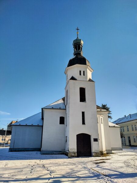 Kostel Nejsvětější Trojice. Zdroj: СЕРП75ДНІПРО, <a href="https://creativecommons.org/licenses/by-sa/4.0">CC BY-SA 4.0</a> via Wikimedia Commons