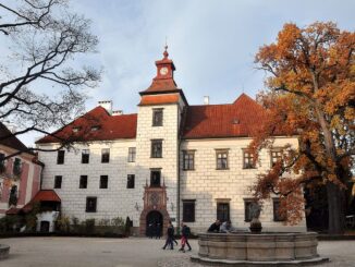 Zámek Třeboň. Zdroj: Wikipedie. Herbert Frank z Vídně, AT • CC BY 2.0