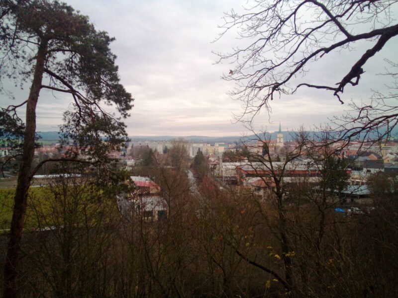 Pohled na Rokycany s Husových sadů. Zdroj foto a autor: Pavla Košík Jelínková