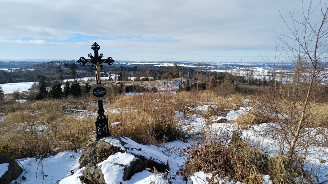 Výhled ze Svaté hory na Křižanovskou vrchovinu. Foto: Anna Petruželková