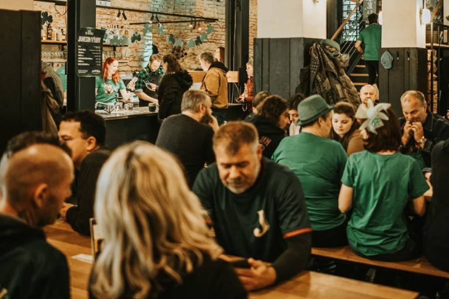 Mělnické oslavy svatého Patrika. Zdroj: Brloh Barbecue