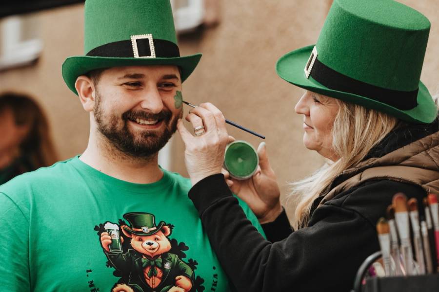 Mělnické oslavy svatého Patrika. Zdroj: Brloh Barbecue