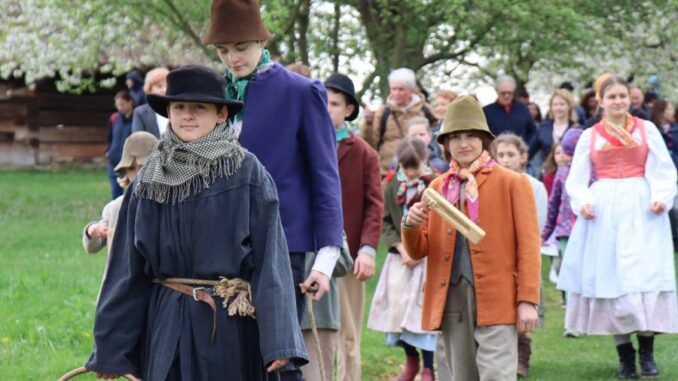 Boží hod velikonoční v kouřimském skanzenu. Zdroj: Skanzen - Muzeum lidových staveb v Kouřimi